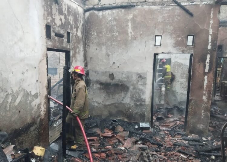 Rumah Warga di Cileungsi Ludes Terbakar, Penyebab Diselidiki