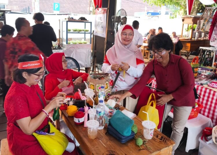 Usai Pensiun, Hobi Merajut Jadi Sumber Penghasilan Lima Perempuan di Bogor Selatan