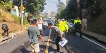 Gagal Menyalip, Pasutri Tewas Terlindas Truk di Jalur Puncak