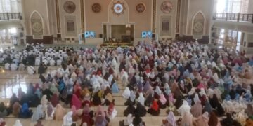 Ratusan Jemaah Hadiri Maulid Nabi Muhammad SAW di Masjid Agung