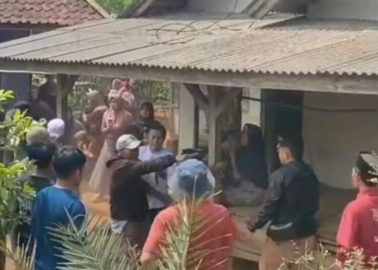 Rumah Guru Ngaji di Simpenan Digeruduk Warga, Diduga Cabuli Murid
