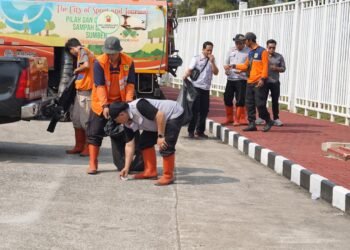 Sambut Indonesia vs Vietnam, 1.200 Personel Bebersih Stadion Pakansari