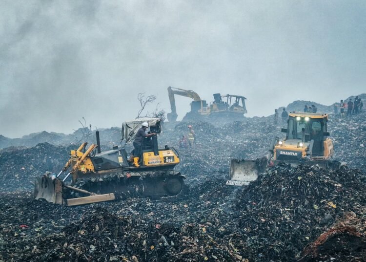 Dinkes Cek Kesehatan 571 Warga Terdampak Kebakaran TPA Galuga: Terbanyak Sesak Napas