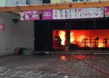Leuwimart Leuwiliang Terbakar, Pemadaman Api hingga 7 Jam