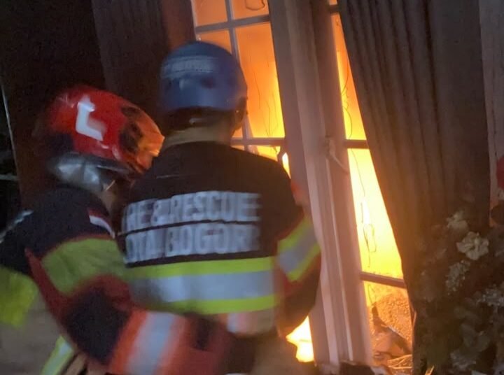 Rumah Dua Lantai di Baranangsiang Bogor Terbakar, Kerugian Capai Rp50 Juta