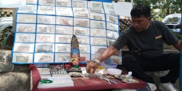 Berawal dari Hobi, Buyung Tekuni Jual Beli Uang Kuno di Alun-Alun Kota Bogor 