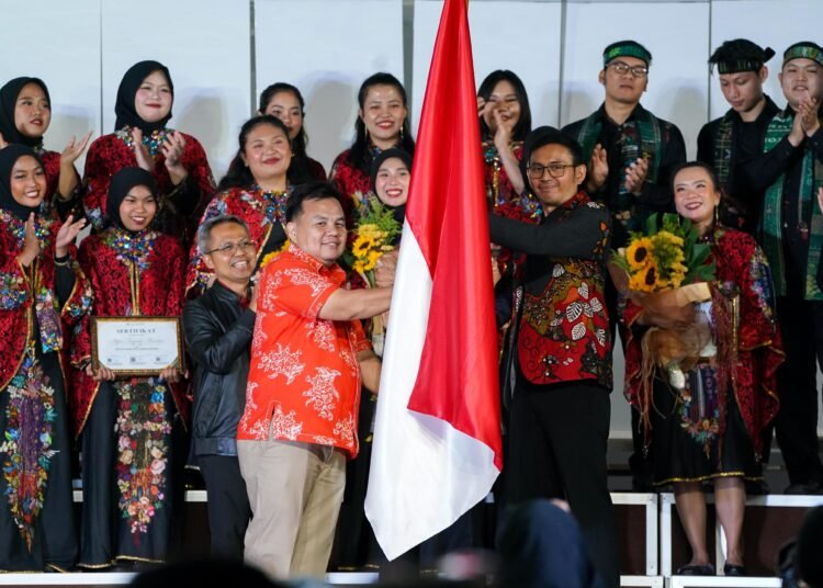 Adityawarman Adil Lepas Delegasi PSM Agria Suara IPB ke Korea Selatan