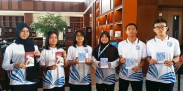 Siswa SMA Kemala Bhayangkara Luncurkan Dua Buku, Sebuah Karya di Tengah Perkembangan AI