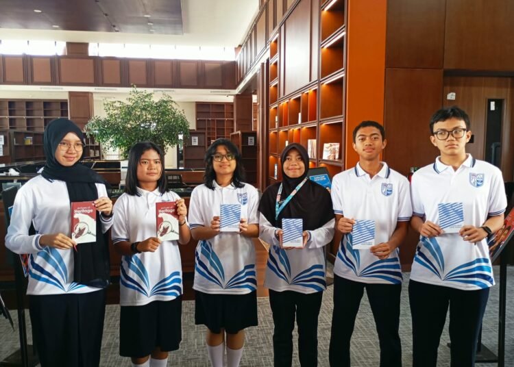 Siswa SMA Kemala Taruna Bhayangkara Luncurkan Dua Buku, Sebuah Karya di Tengah Perkembangan AI