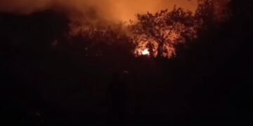 Peristiwa kebakaran di kawasan Tempat Pembuangan Akhir (TPA) Galuga, Kecamatan Cibungbulang, Kabupaten Bogor, merambat.