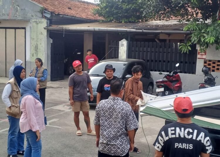 Peduli Korban Kebakaran Bondongan, Dadang Senjaya Salurkan Bantuan Material