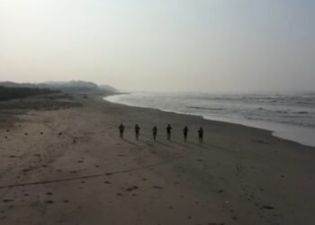 Tujuh Atlet Taklukkan Rute Ekstrem Cianjur, dari Pantai Lugina hingga Puncak Pangrango