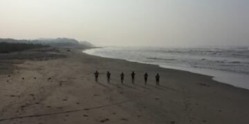 Tujuh Atlet Taklukkan Rute Ekstrem Cianjur, dari Pantai Lugina hingga Puncak Pangrango
