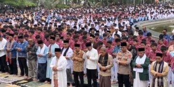 Ribuan Umat Muslim Gelar Salat Istisqa di Alun-Alun Cianjur, Berharap Hujan Segera Turun