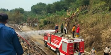 Kebakaran TPA Cikundul Berhasil Dipadamkan Damkar, Polisi, BPBD, TNI Lakukan Pendinginan Terakhir