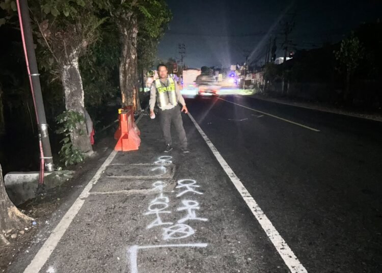 NGERI! Mini Bus Tabrak 5 Pejalan Kaki di Parungkuda Sukabumi Dini Hari, 1 Tewas 4 Luka-Luka Hantam Pohon!
