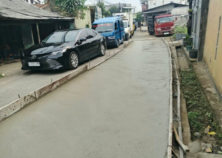 Jalan Benda-Durengede Cicurug Akhirnya Dibeton Dinas PU