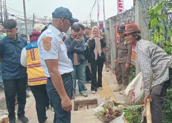 Wawalkot Bogor Borong Dagangan Lansia 88 Tahun saat Sidak di Jalan Merdeka