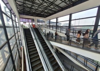 Setahun Dibiarkan Rusak, Eskalator Skybridge Stasiun Bojonggede “Siksa” Masyarakat 