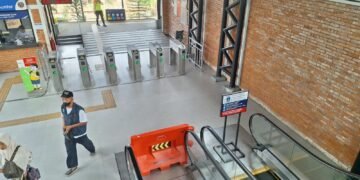 Setahun Dibiarkan Rusak, Eskalator Skybridge Stasiun Bojonggede “Siksa” Masyarakat 