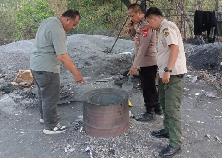 Dianggap Membahayakan, Tempat Pembakaran Bungkus Permen dan Obat di Rumpin Ditutup 