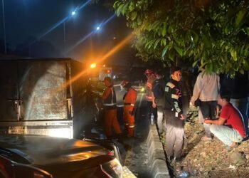 Microsleep, Sopir Carry Tabrak Mobil Mogok di Sholeh Iskandar