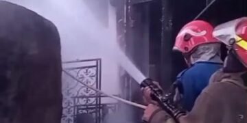 Tabung Gas Bocor, Vila di Puncak Terbakar 