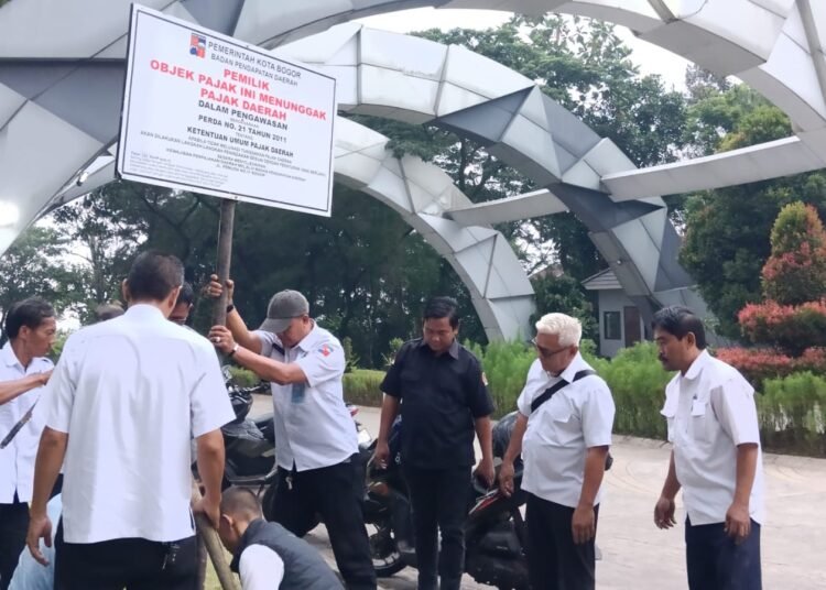 Bapenda Kota Bogor Pasang Plang di Sejumlah Objek Pajak Penunggak PBB-P2