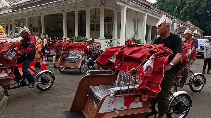 Becak Listrik Gratis untuk 120 Tukang Becak Lansia di Cianjur, Tak Perlu Lagi Genjot