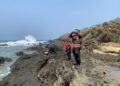 Dua Remaja Hilang Terseret Ombak di Pantai Cibuaya Belum Ditemukan, SAR Gabungan Kerahkan Perahu Karet hingga Drone