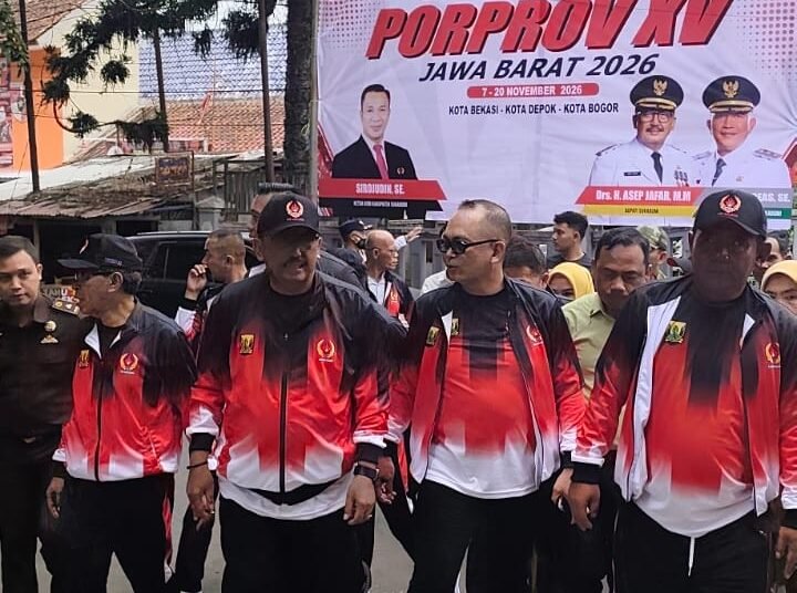 Lepas Kontingen Porprov Jabar di GOR Cisaat, Bupati Sukabumi Janjikan Bonus untuk Atlet Berprestasi
